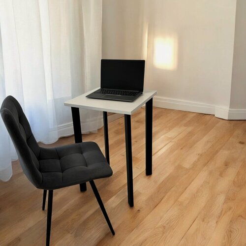 Изображение товара Игровой компьютерный стол/ цвет столешницы Белый, 60*50 см. Ножки черные