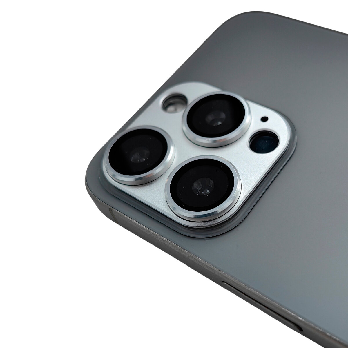 Защитное стекло на камеру Apple iPhone 15 Pro / 15 Pro Max натуральный титан — фото 1