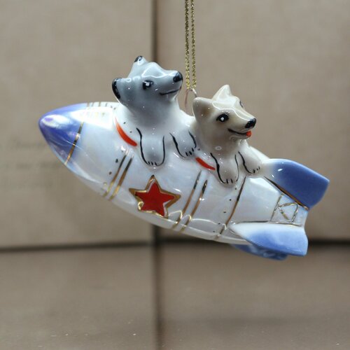 Фарфоровая игрушка 