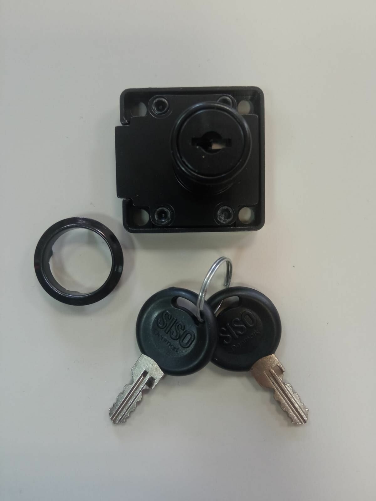 Фурнитура Для Мебели 14.01.067-0 Накладной мебельный замок 850, цвет чёрный