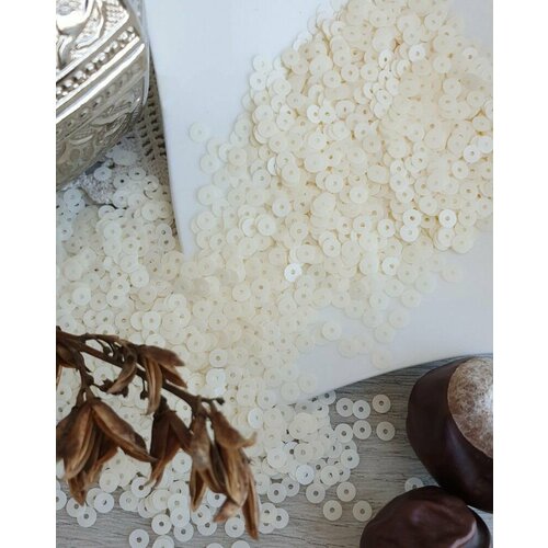 Пайетки круглые 3 мм, плоские #1024. Упаковка 3 грамма. Италия