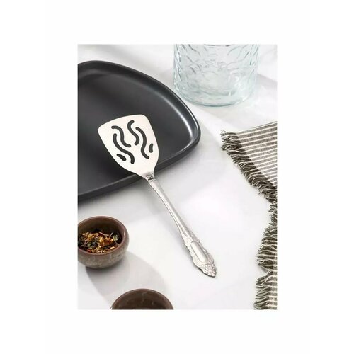 Лопатка перфорированная 22 см Королевство 531₽