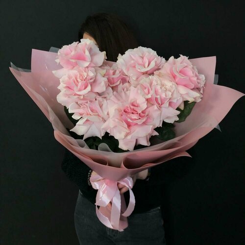 Изображение товара 9 французских роз / Букет из 9 розовых французских роз / Вывернутые розы