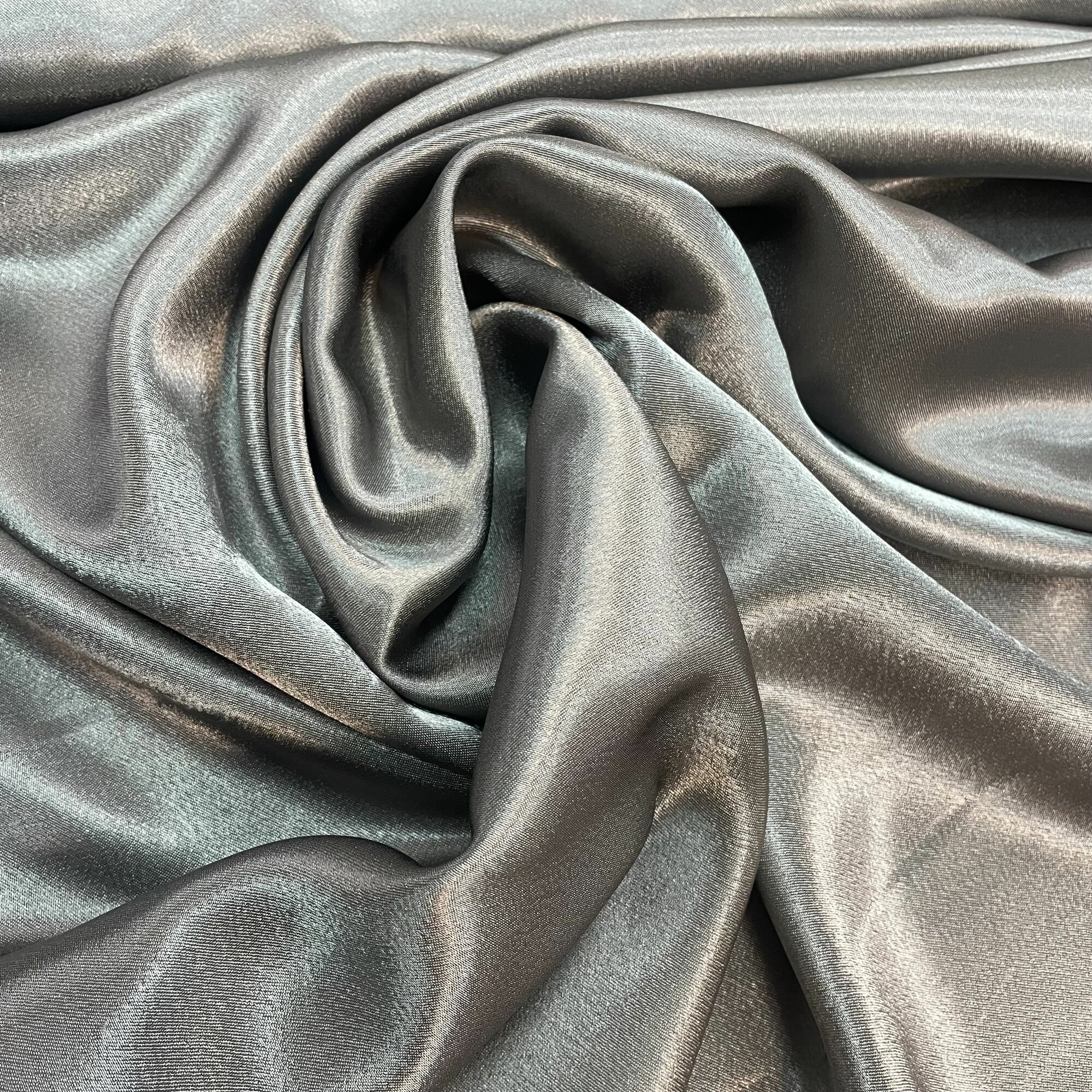 Атлас; Креп-сатин серый 100х150 см.