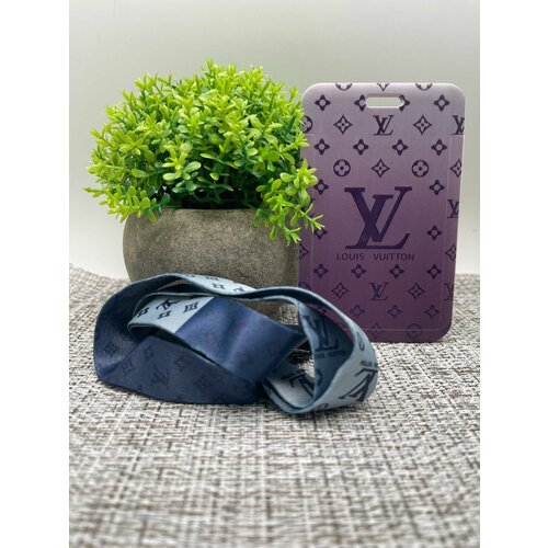 Бейдж с принтом Louis Vuitton для школьников и подростков(фиолетовый)