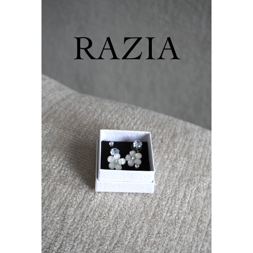 Комплект серег, пластик, стекло, перламутр синтетический, кристалл, размер 10 мм, белый