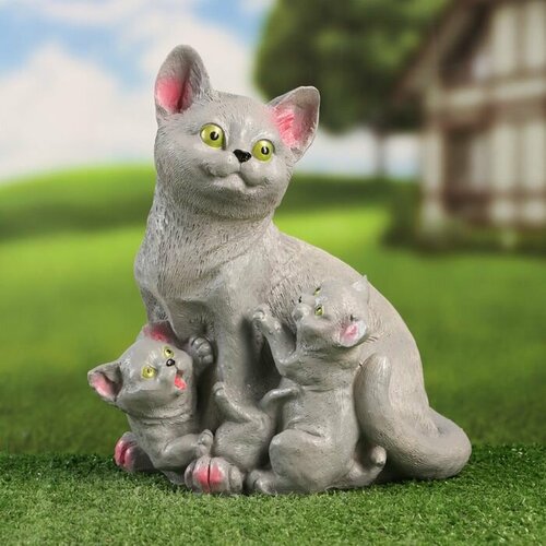 Садовая фигура Кошка с котятами серая 27х22х15см 1888₽