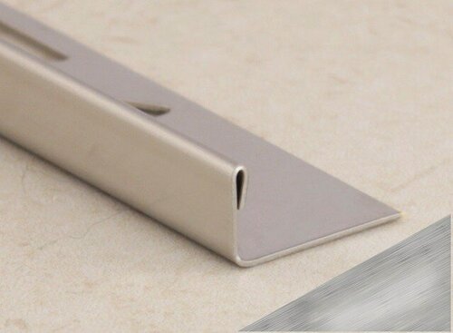 Изображение товара Г-образный профиль из нержавеющей стали полированной 10 мм длина 2,7 метра.
