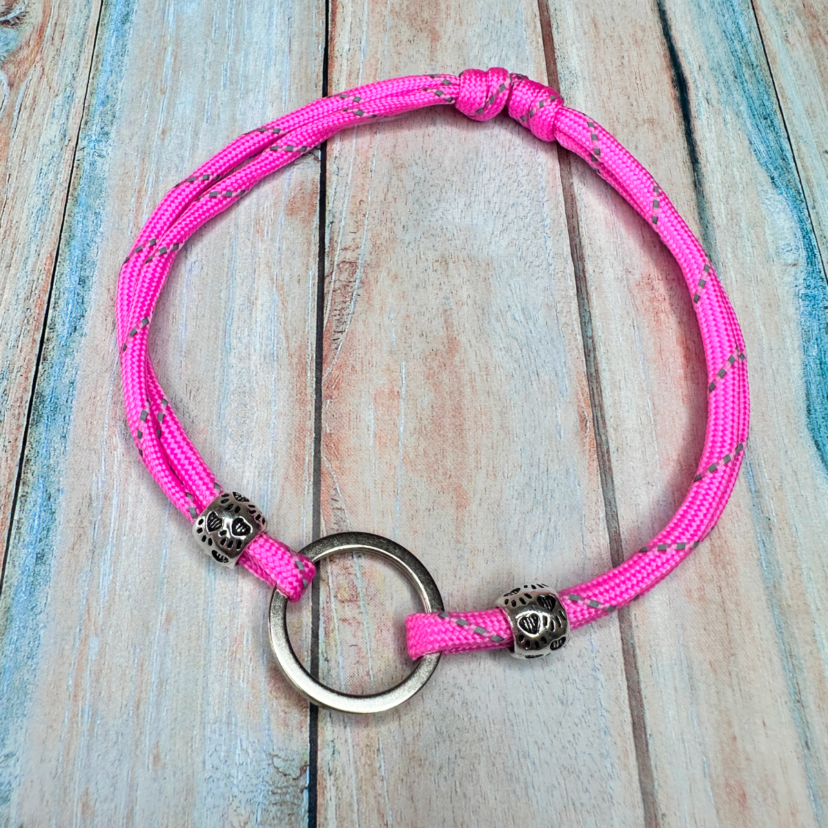 Ошейник-шнурок для адресника светоотражающий из паракорда размер S 28-40 см, цвет розовый