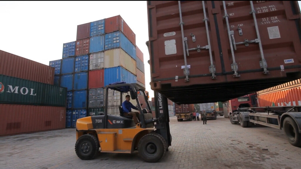 Строительная Техника Дизельный погрузчик LIUGONG CLG2070H (7 тонн)