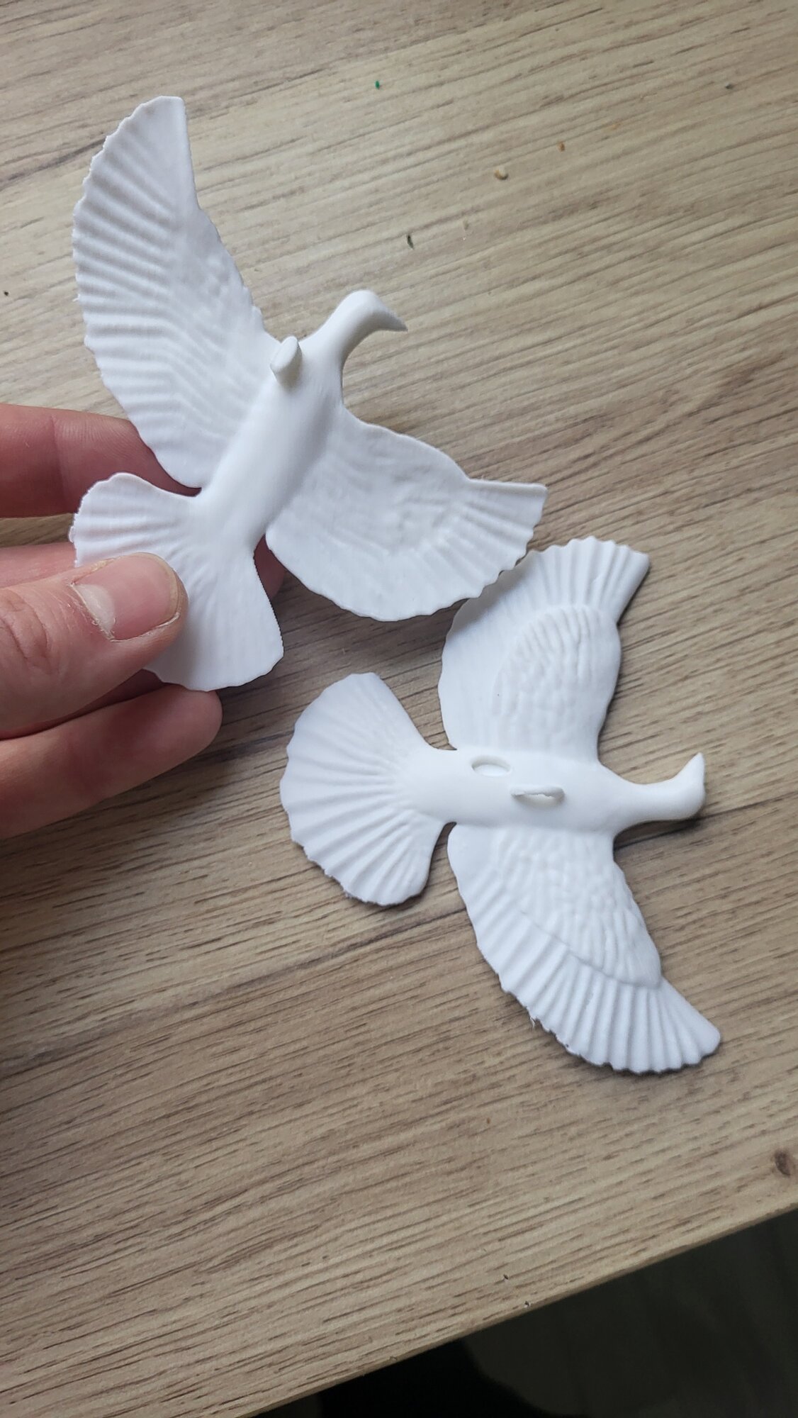 2 Горлицы как в Один дома. Елочные украшения. Пластик. 9 см. белый.