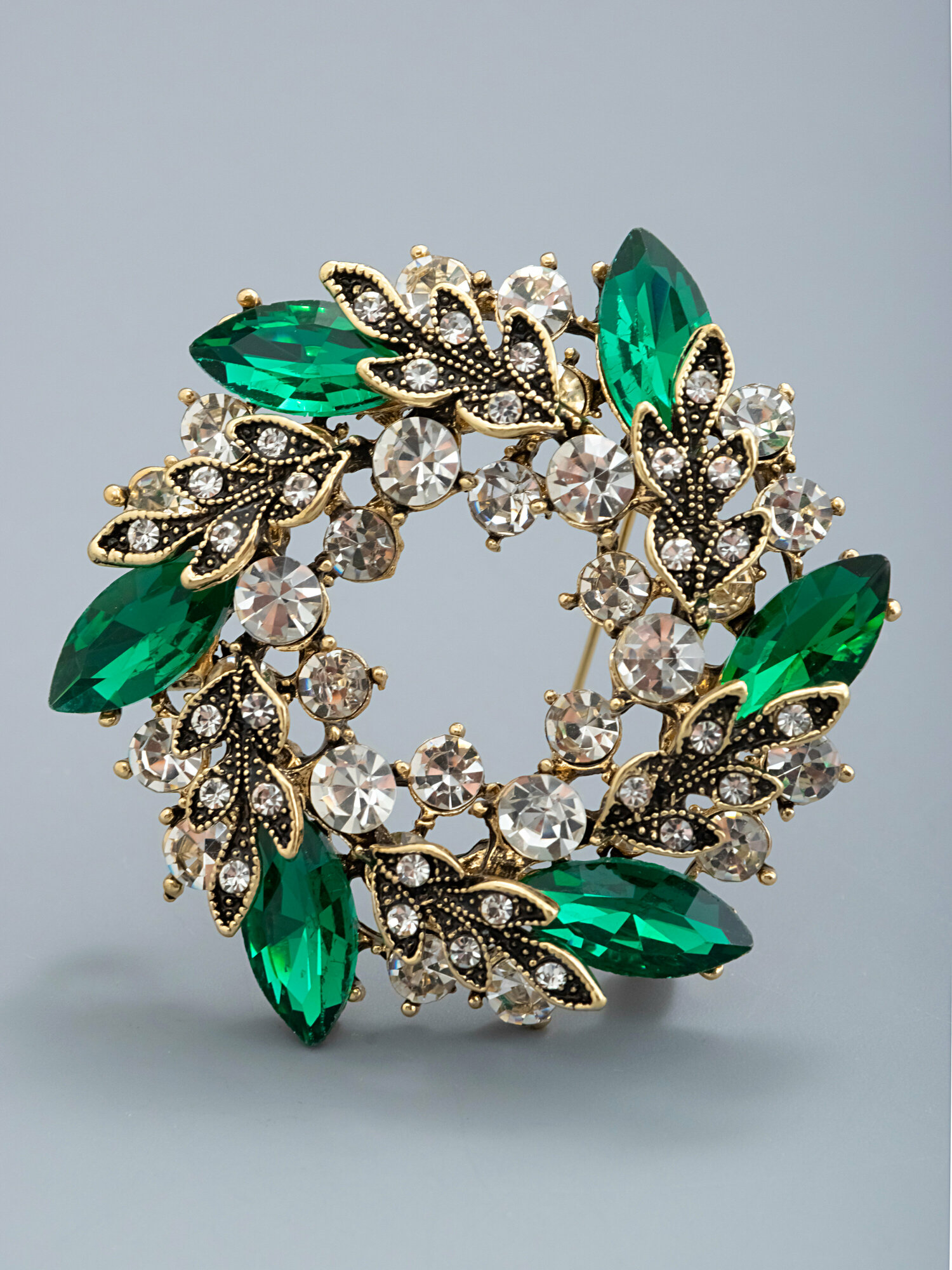 Брошь ЖемАрт, кристалл, серебряный, зеленый — фото 1