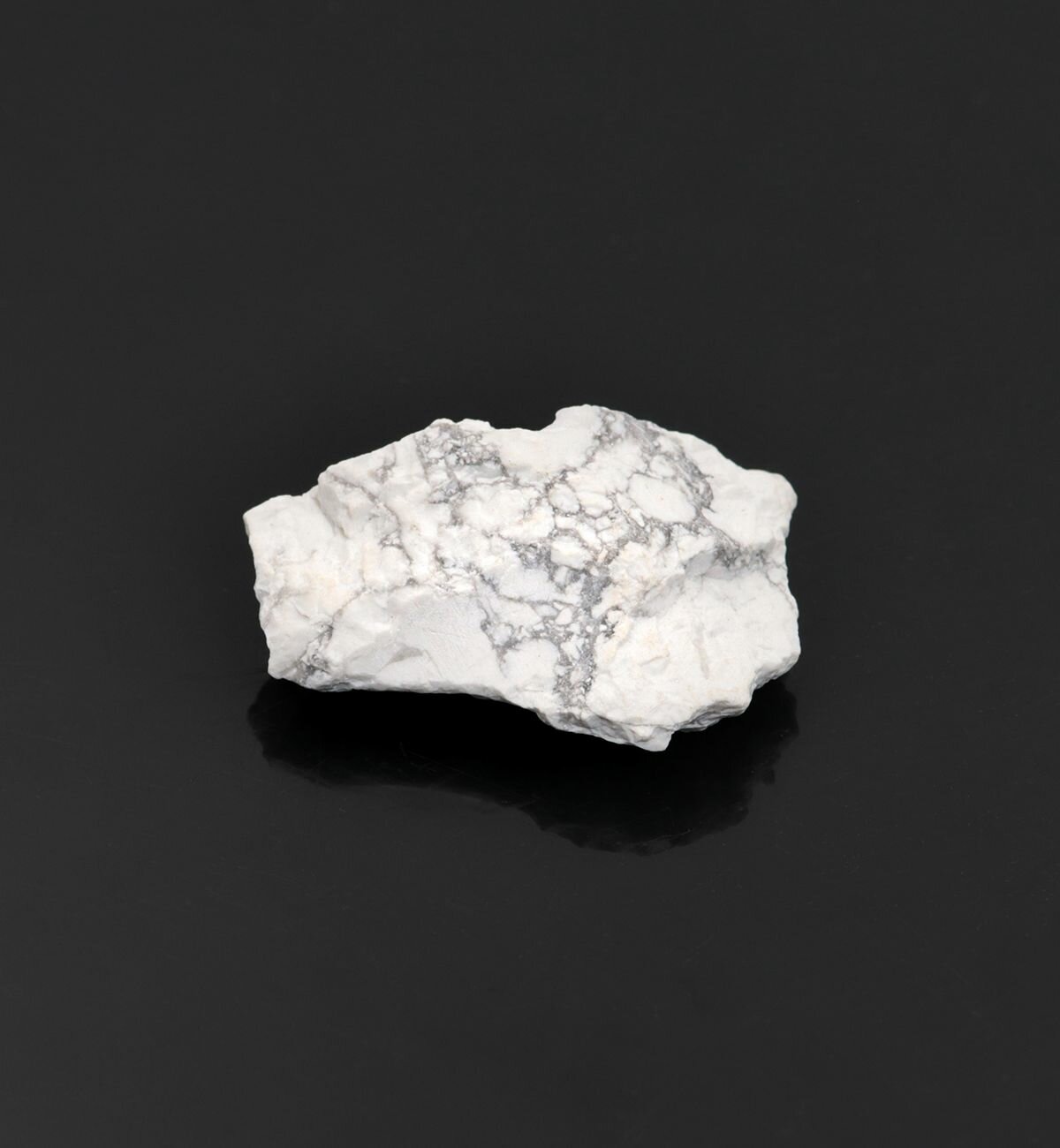 Камень натуральный "Говлит", необработанный (15-20 г, 24 - 29 мм)