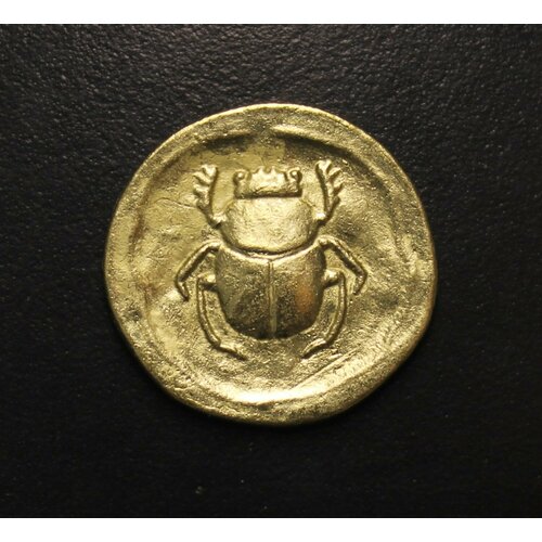 Сувенирная монета Золото магнитного моря Скарабей золотой