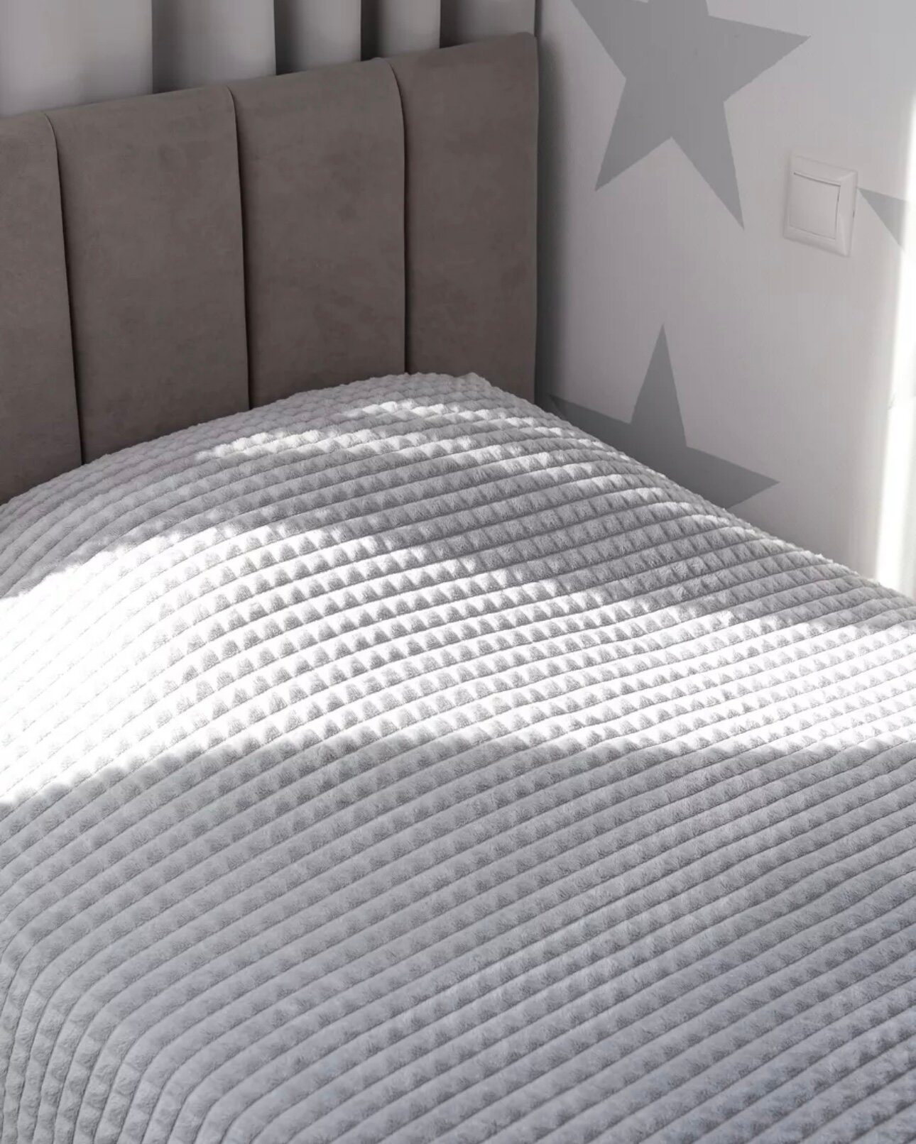 Пушистый Плед покрывало Велсофт Евро 200х220, накидка на кровать, светло-серый - фотография № 10