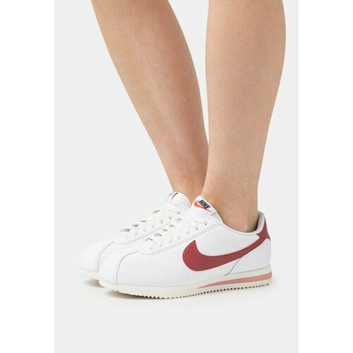 Кроссовки NIKE Cortez, размер 39, белый