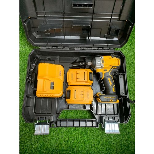 Аккумуляторный Ударный Гайковёрт 18v DCF880ММ 759900₽