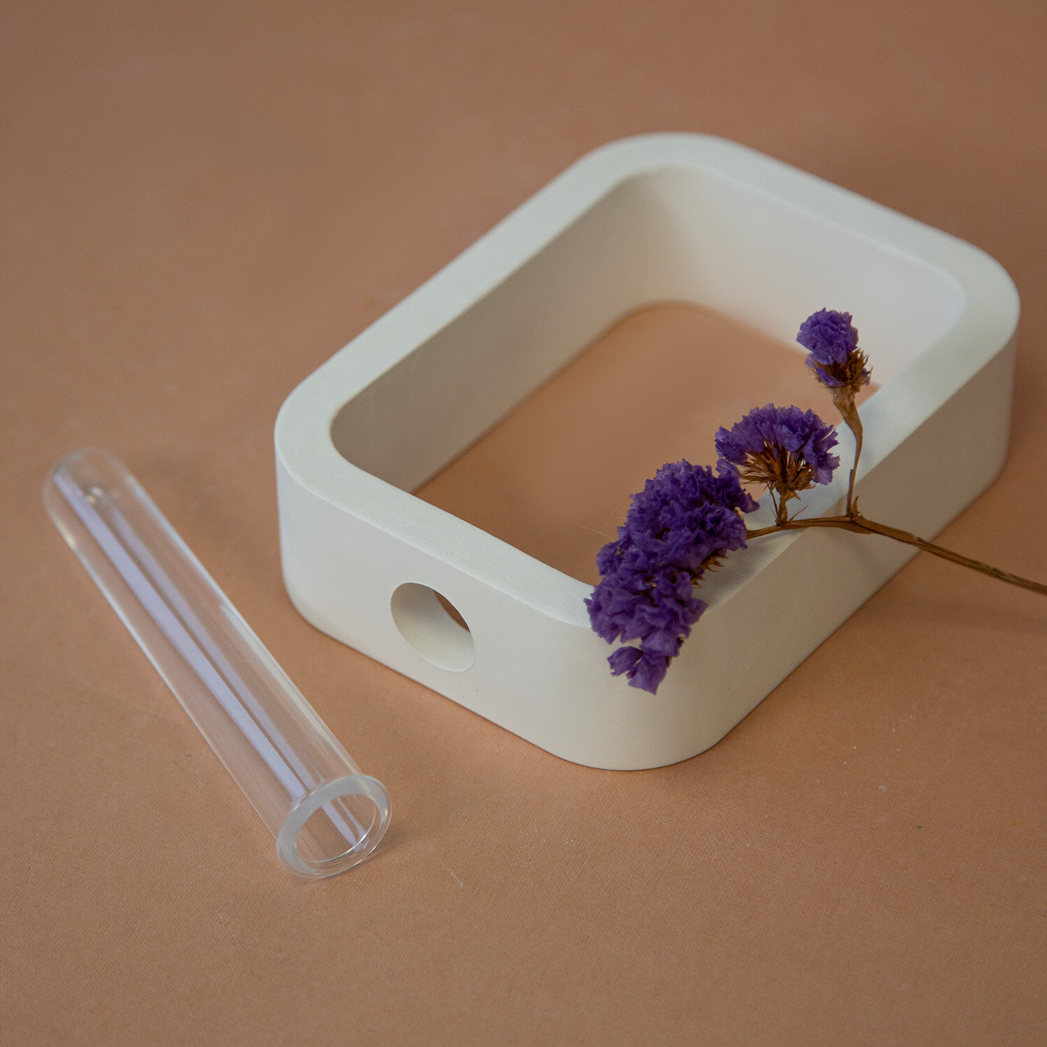 Гипсовая ваза со стеклянной колбой 'Шале' — фото 1