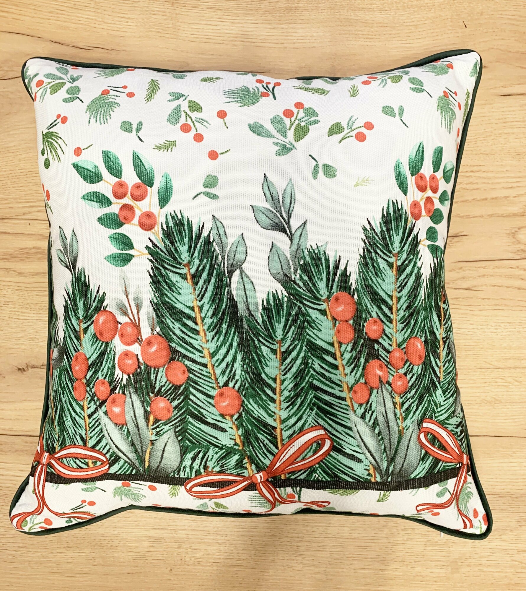 Наволочка белая с рисунком, зеленый кант, 50*50 — фото 1