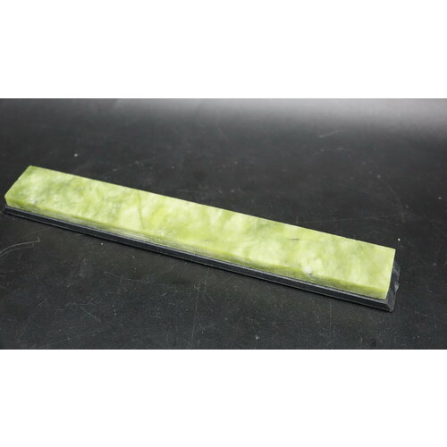 Точильный камень для точилки Apex Pro зеленый 8000 грит 450₽