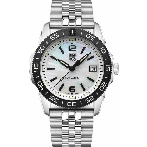 фото Наручные часы luminox, серебряный