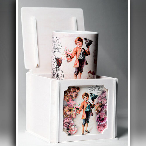 Кружка 8марта в деревянной коробке