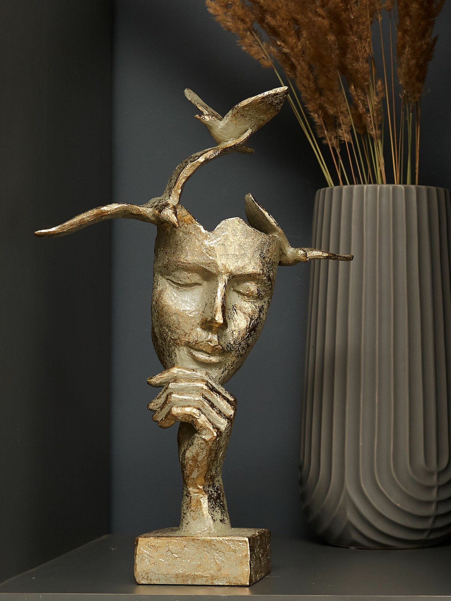 Статуэтка / Фигурка "Поцелуй" 19,5 х 12.5 х 34 см