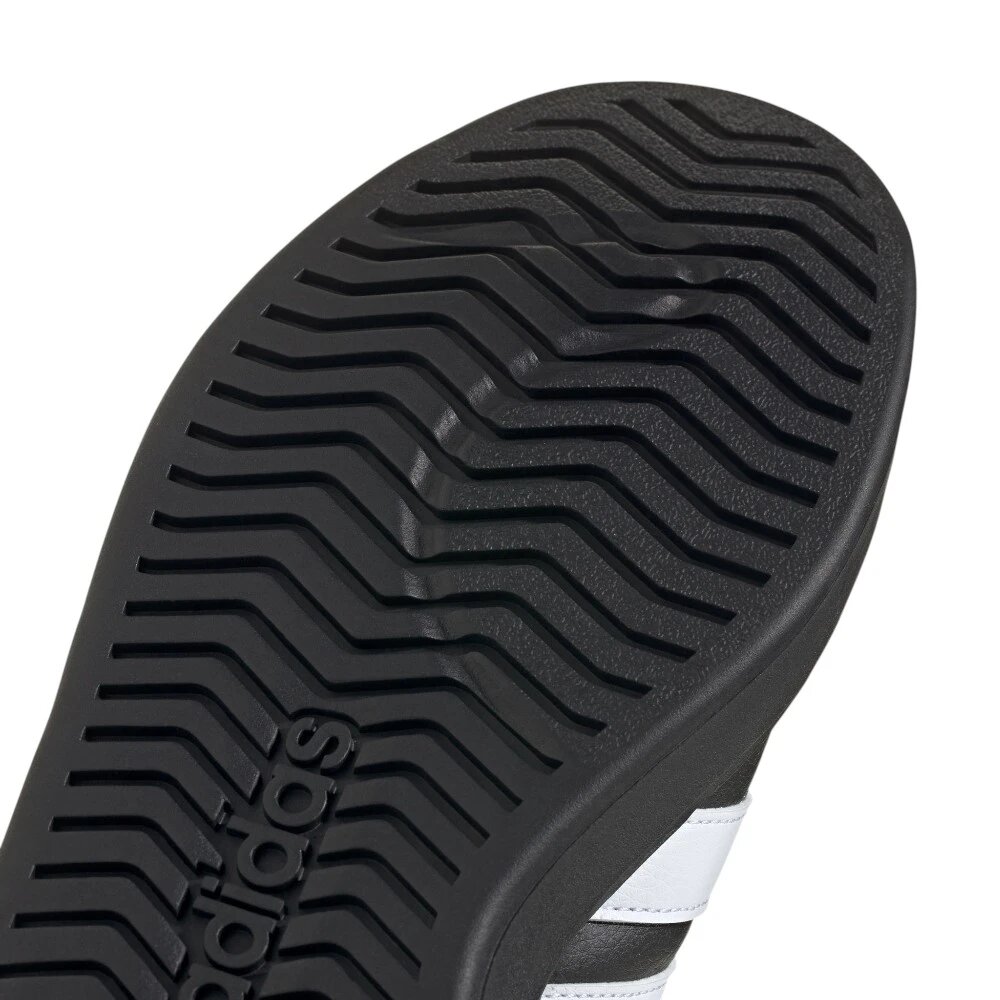 Кроссовки adidas повседневные, размер 10 UK — фото 1