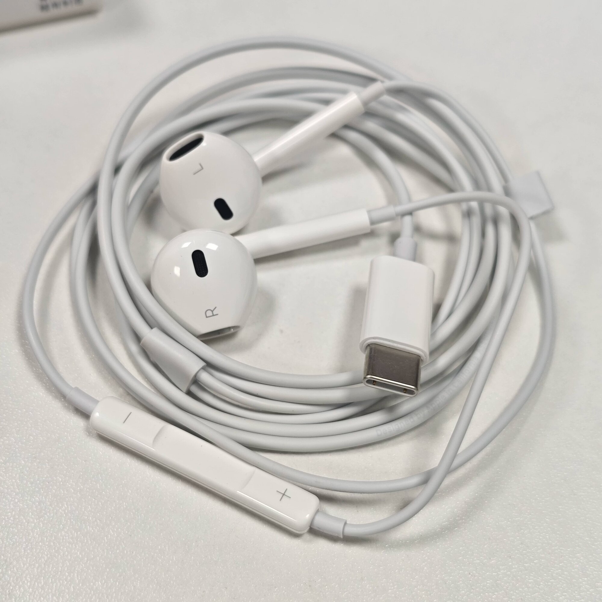 Наушники с проводом USB-C для iPhone 15/16/17 — рассыпная упаковка 95% новое