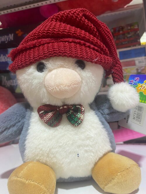Мягкая игрушка пингвиненок в красной шапочке с бубоном - 22 см