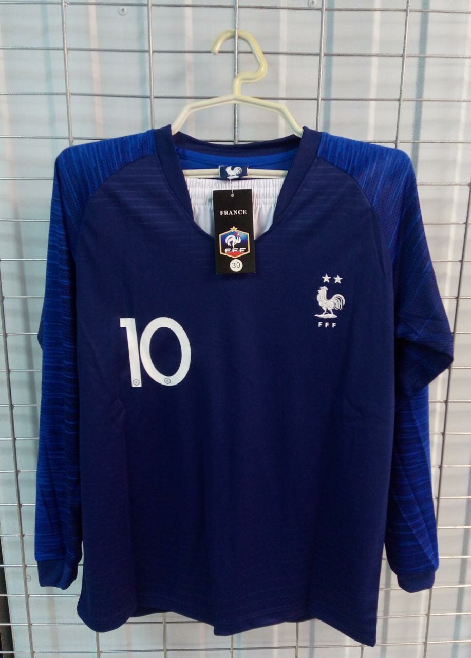 Франция размер 30 ( на 15-16 лет ) форма ( майка+шорты) , сборной FRANCE по футболу №10 MBAPPE с длинными рукавами