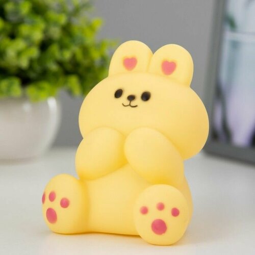 Ночник Зайчик LED 2Вт от батареек 3хLR44 желтый 7х9х11 см RISALUX 937₽