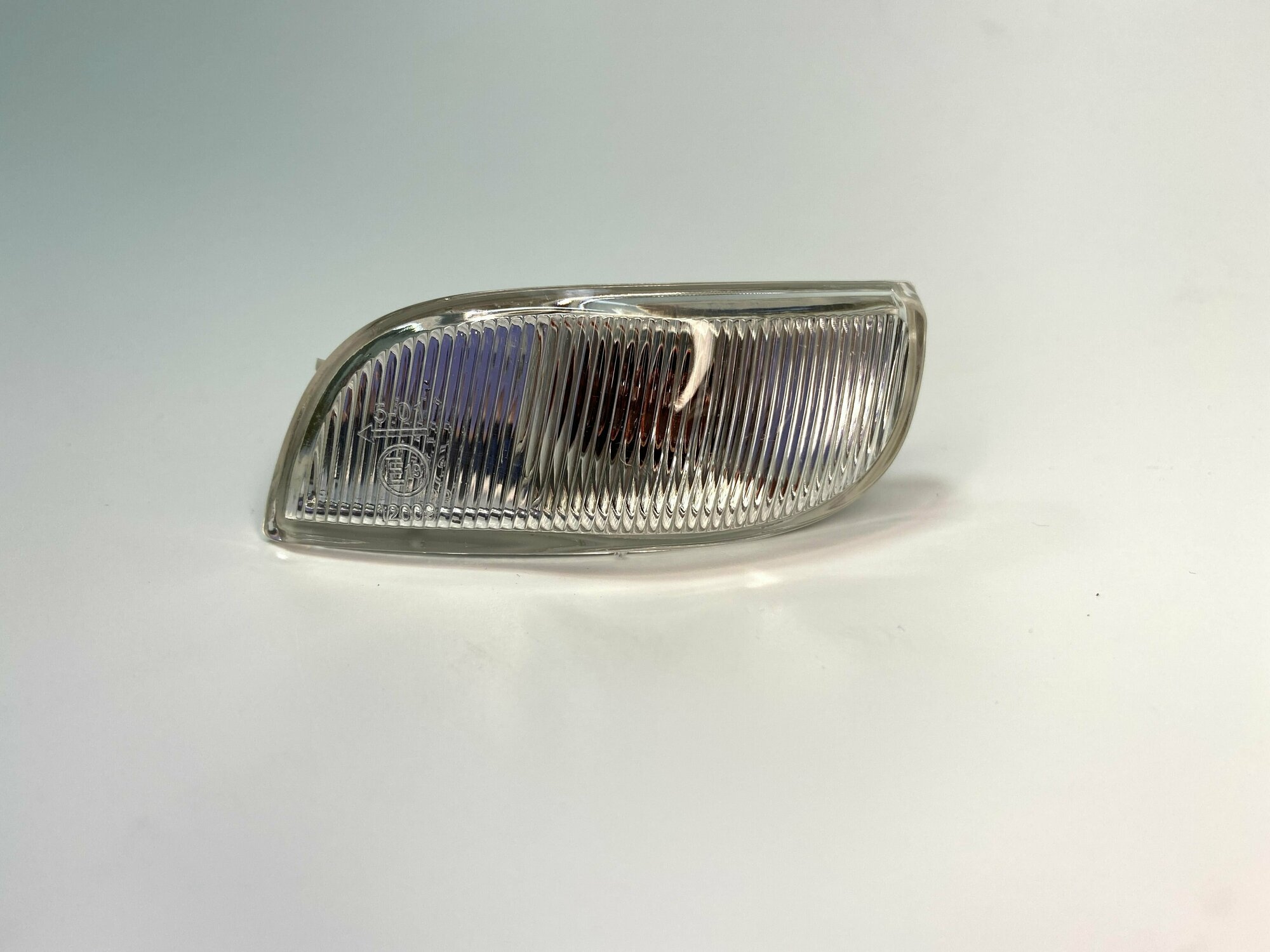 фото Повторитель поворота в зеркало Рено Логан , Сандеро, Дастер, Лада Ларгус (Стандартные) левый