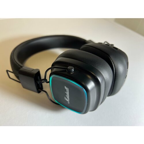 Беспроводные наушники Marshall с RGB-подсветкой 219000₽