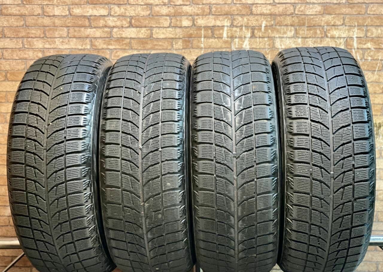 Bridgestone Blizzak WS-60 215/60 R16