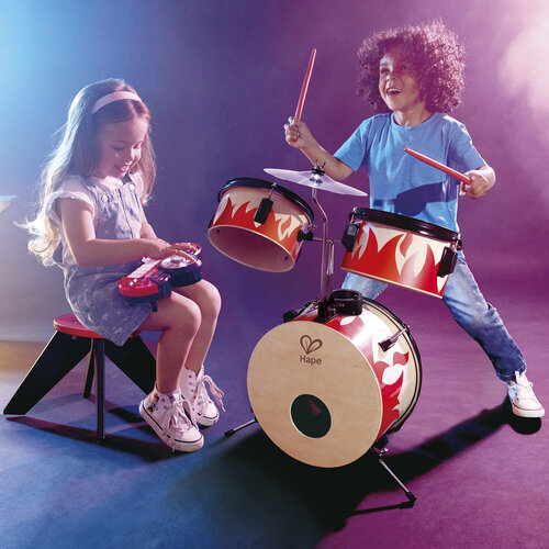 Набор игрушечных музыкальных инструментов для детей Hape Барабанная установка со стульчиком и пианино диджея E0632_HP музыкальные инструменты hape барабанная установка со стульчиком и пианино диджея