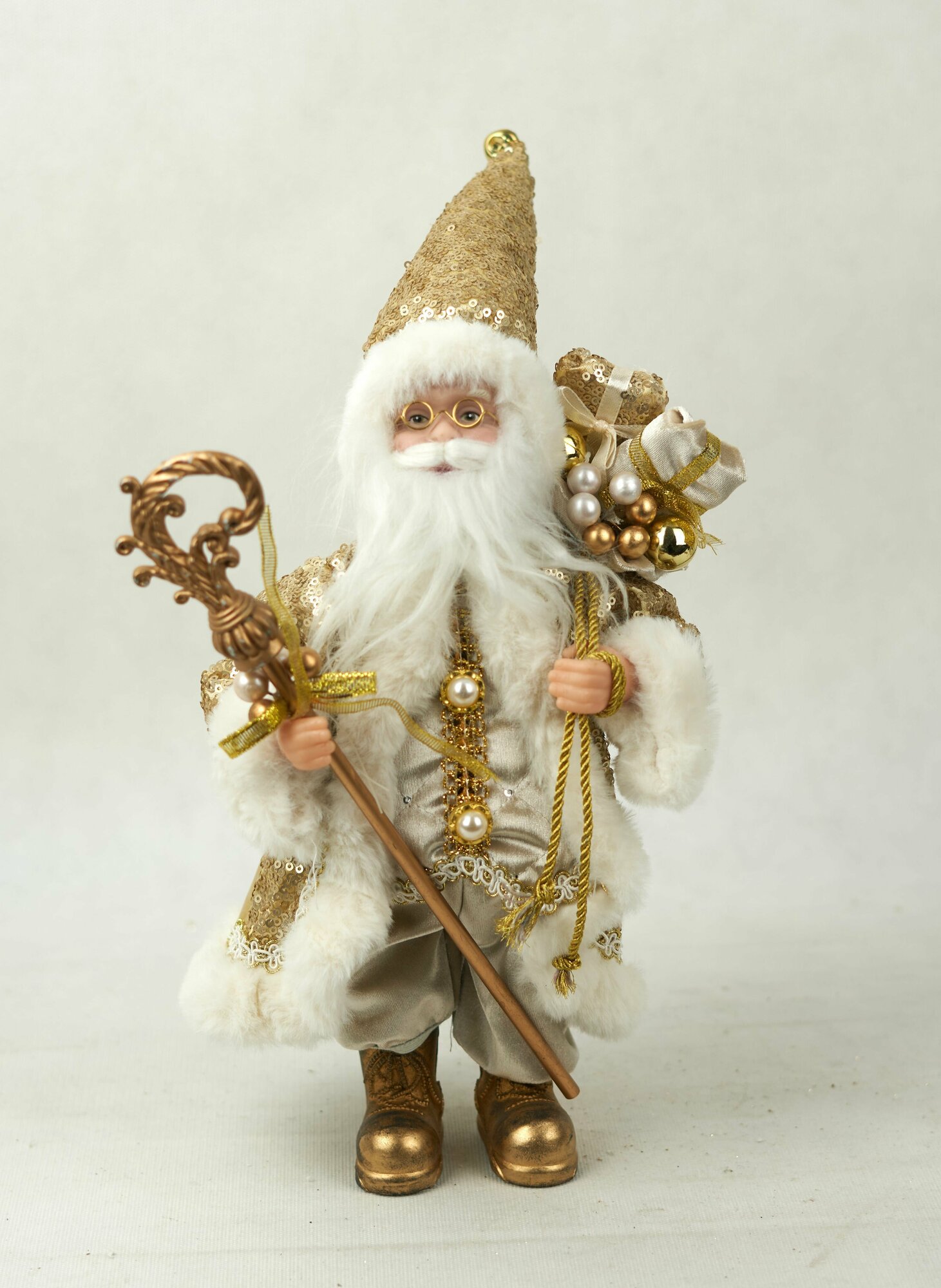 Фигурка декоративная Дед Мороз Лапландия цвет. золото 30 см