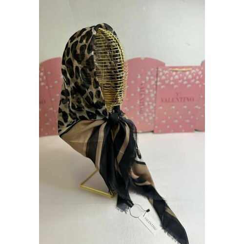 фото Платок ,110х110 см, черный, бежевый нет бренда