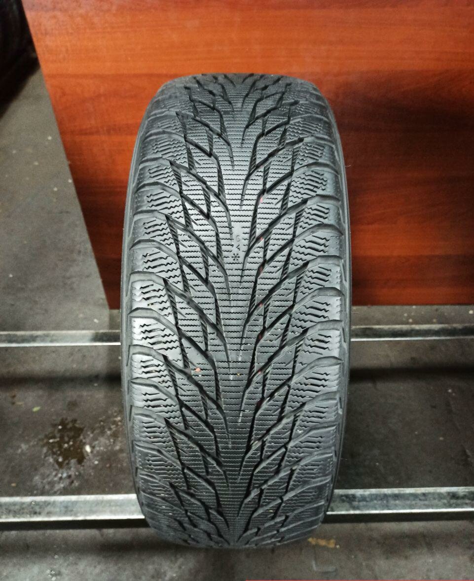 Nokian Hakkapeliitta R2 205/55 R17 БУ Шины Зимние