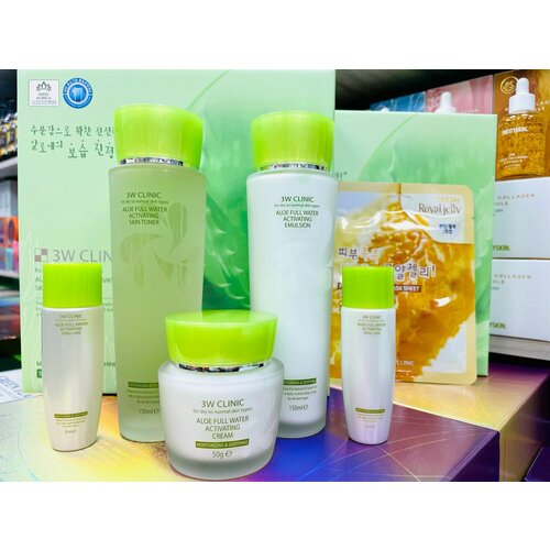 тонер 3w clinic aloe full water activating skin toner 150 мл Набор уходовой косметики с экстрактом алоэ вера 3W Clinic Aloe Full Water Activating Skin Care 3 Set