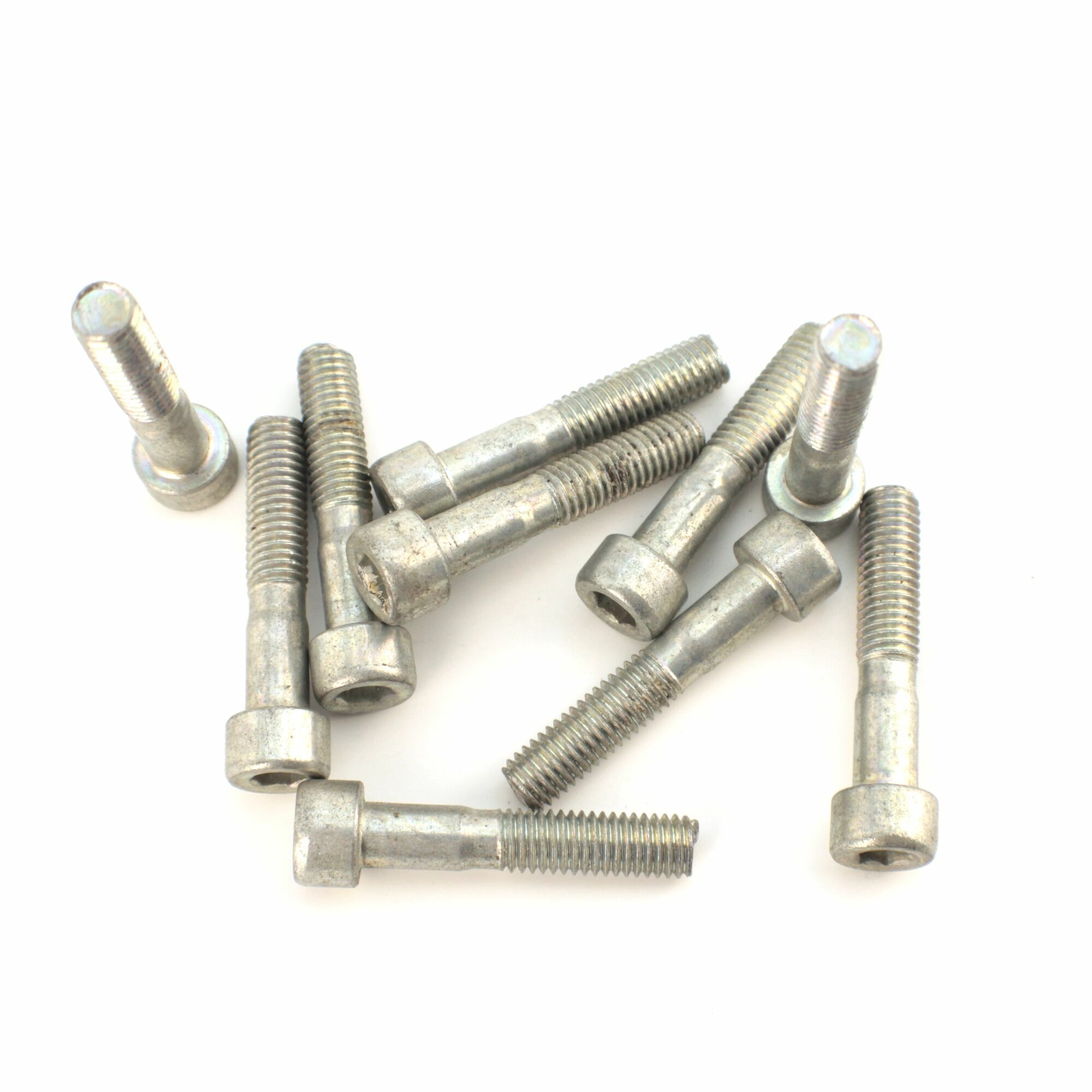 фото Винт (болт) М8х40х1,25 с внутренним шестигранником DIN912 (15 Штук) с цилиндрической головкой (шестигранным углублением под ключ)