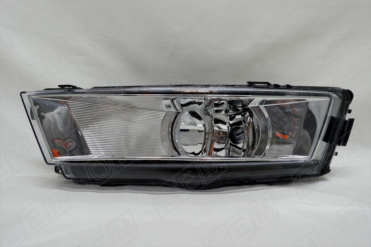 Противотуманная фара левая для Шкода Рапид 2012-2017 год выпуска (Skoda Rapid) O.E.M. OEM0004PTFPL