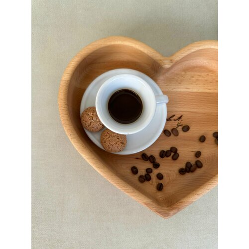 Поднос из массива БУКа в форме сердца Малый (S) 21*24.5*4,5 см