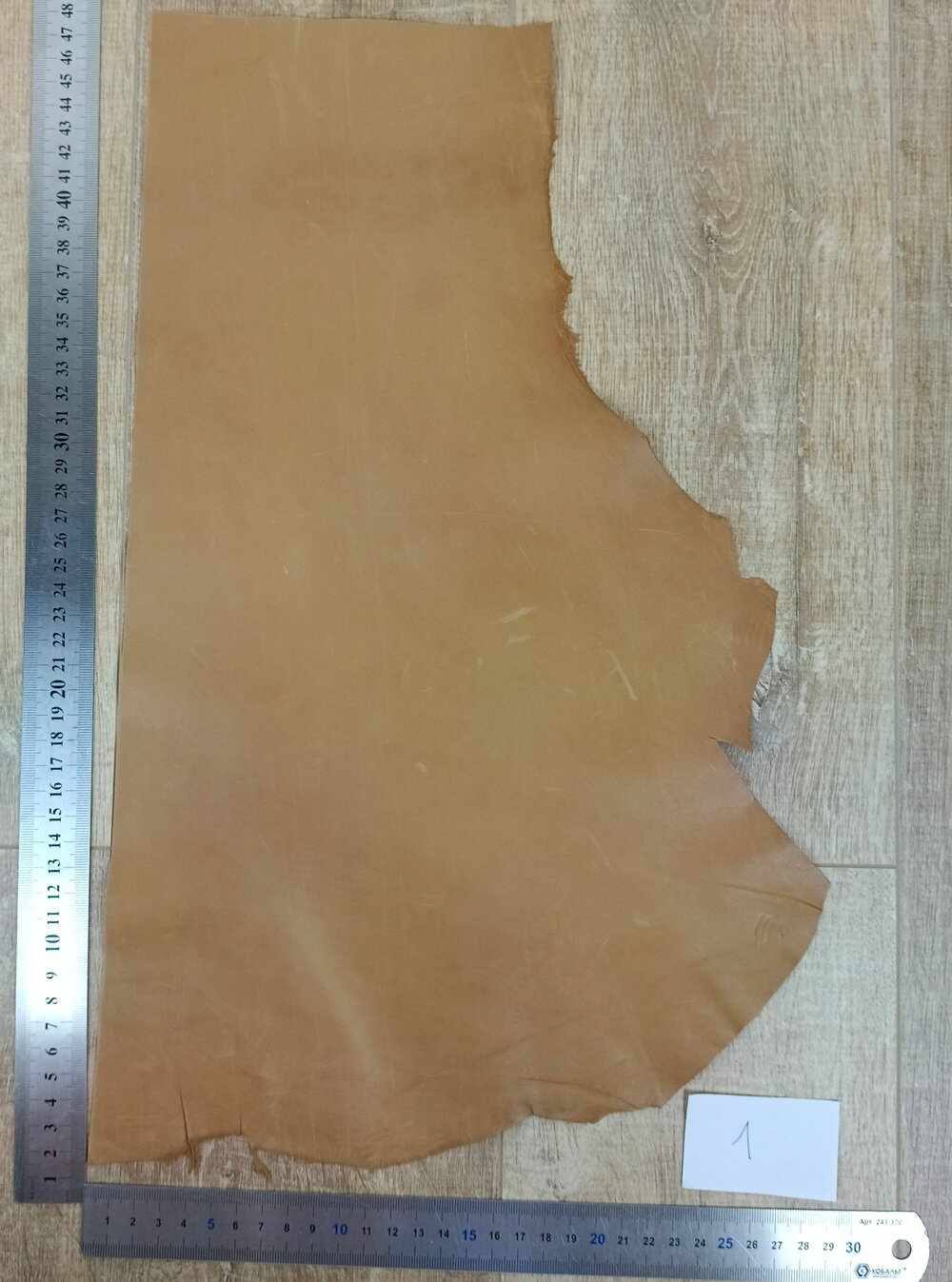 Кусок- отрез тонкой натуральной кожи (0.5-0.7 мм, теленок, растишка) светло-коричневая -1