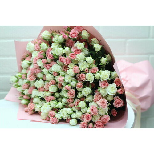Букет из 49 кустовых роз Flawery