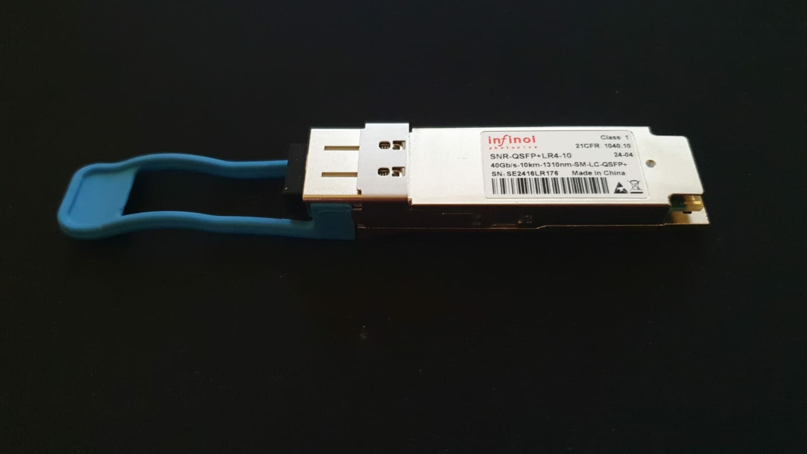 Оптический трансивер SNR-QSFP+LR4-10