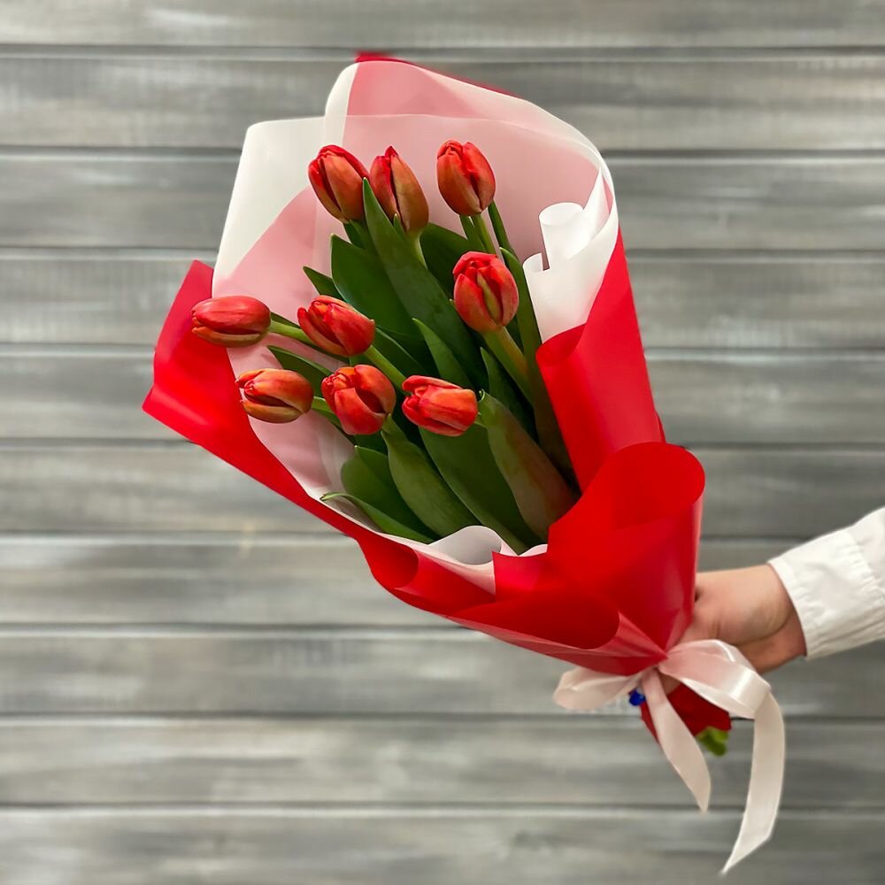 Букет цветов из 9 красных тюльпанов