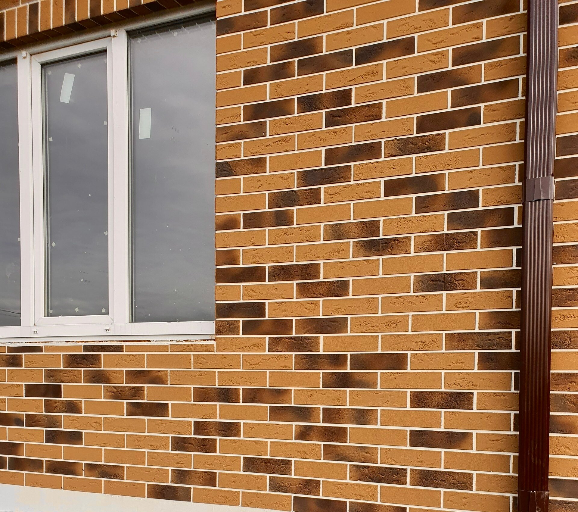 Плитка клинкерная для фасадов и внутренней отделки "Песочный" фактура-F0 размер 250х70х4мм