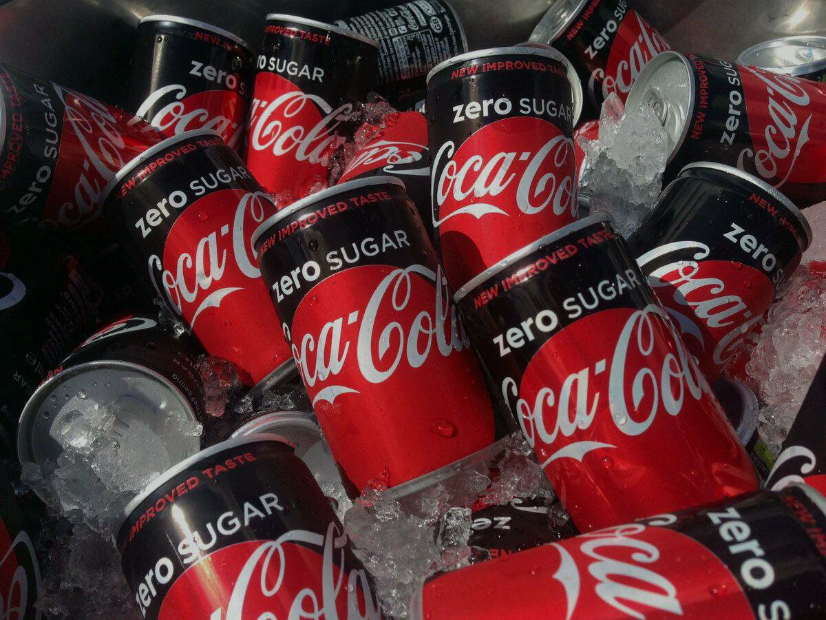 Coca-cola Zero оригинальные напитки газированные 12 шт. х 300 мл - фотография № 1