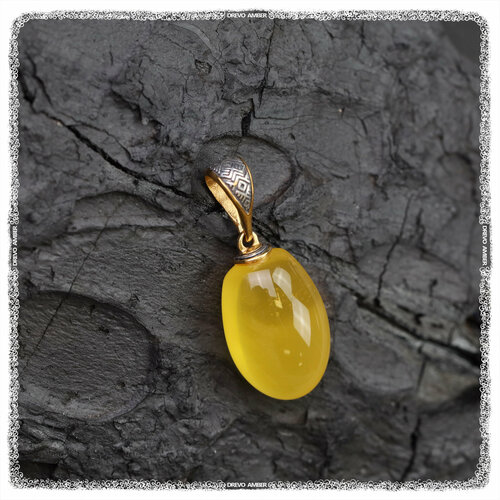фото Подвеска drevo миниатюрный янтарный кулон 2.16 гр., серебро, 925 проба, золочение, янтарь, размер 2 см.